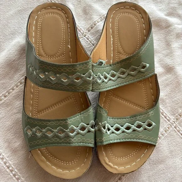 Sage Green Embroidered Comfort Slide Sandals - Size 39 (US 8-8.5) - Picture 1 of 3